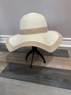 Strand Women’s Wide Brim Straw Sun Hat in Cream and Tan One Size Summer Vacation